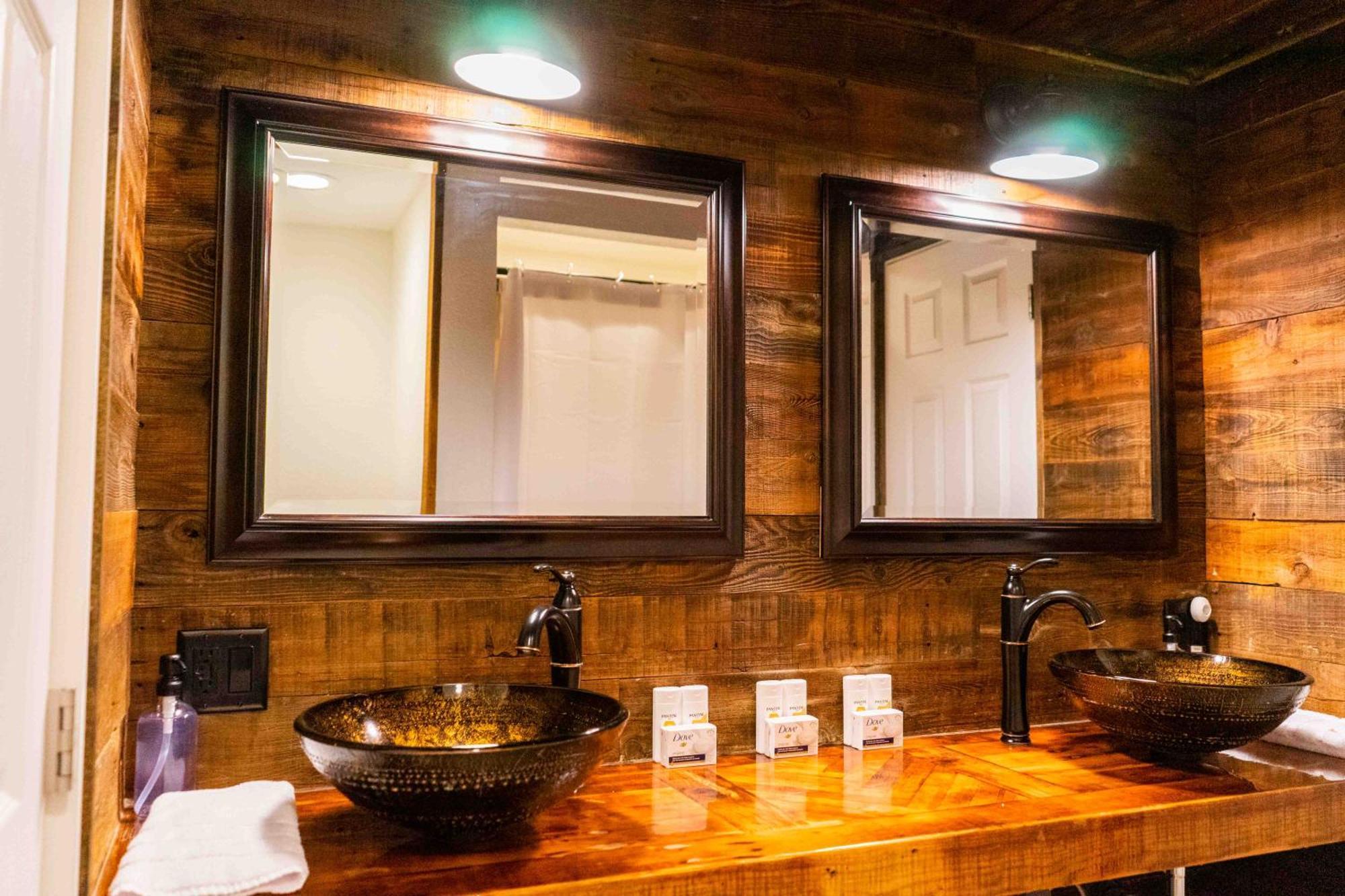 Bear Cave- Pet Friendly Suite In Shaver Lake Exterior photo