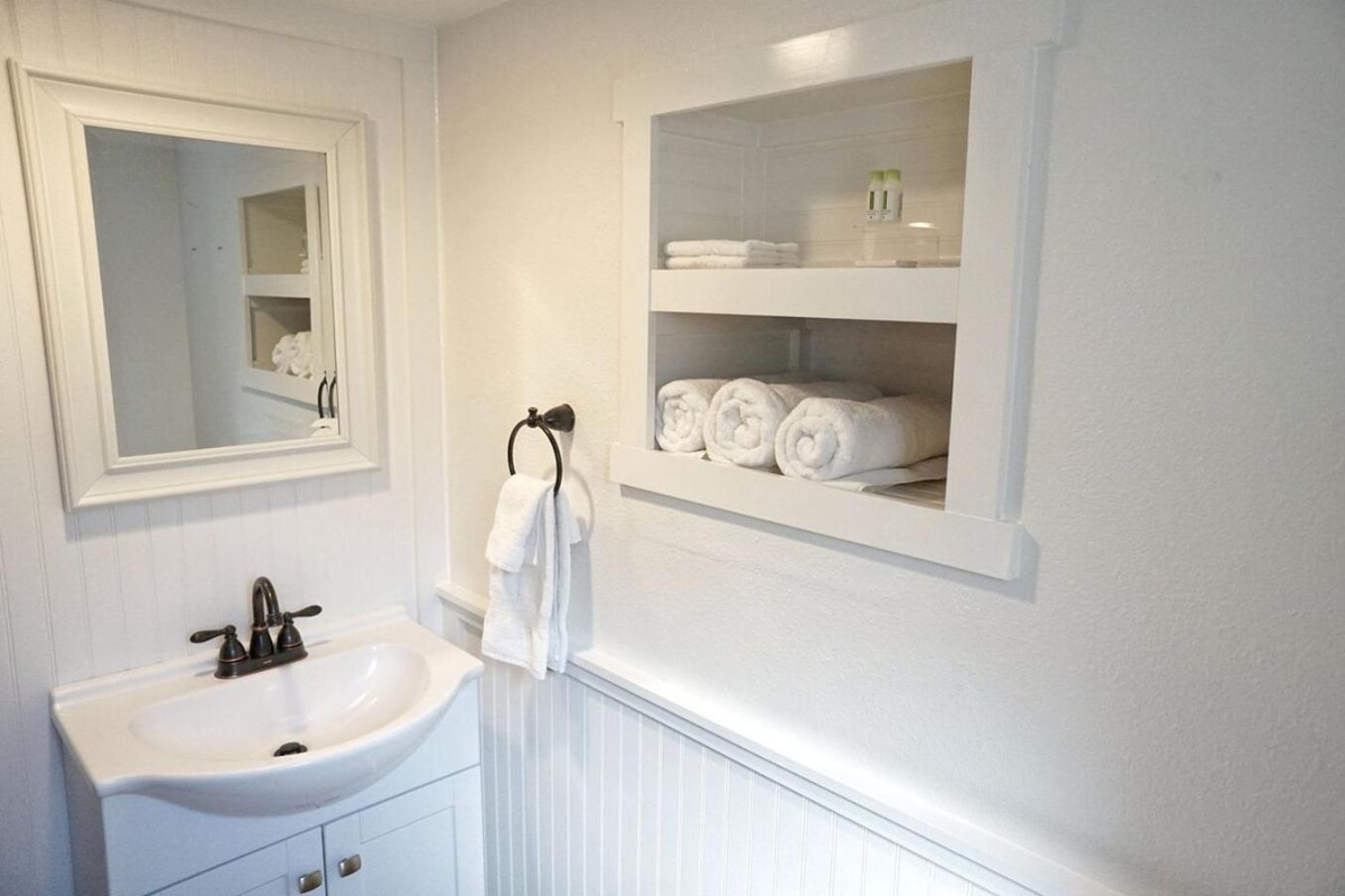 Bear Cave- Pet Friendly Suite In Shaver Lake Exterior photo