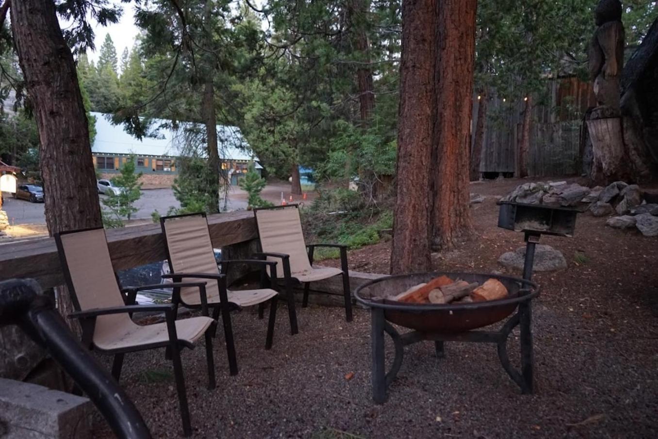 Bear Cave- Pet Friendly Suite In Shaver Lake Exterior photo